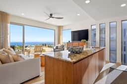 Casa Ballena | Rooftop Pool | Arch Views